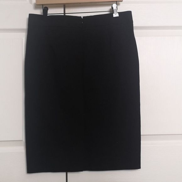 Gap Black Pencil Skirt, Stretchy Slim Fit, Size 10, Great! - Picture 3 of 16